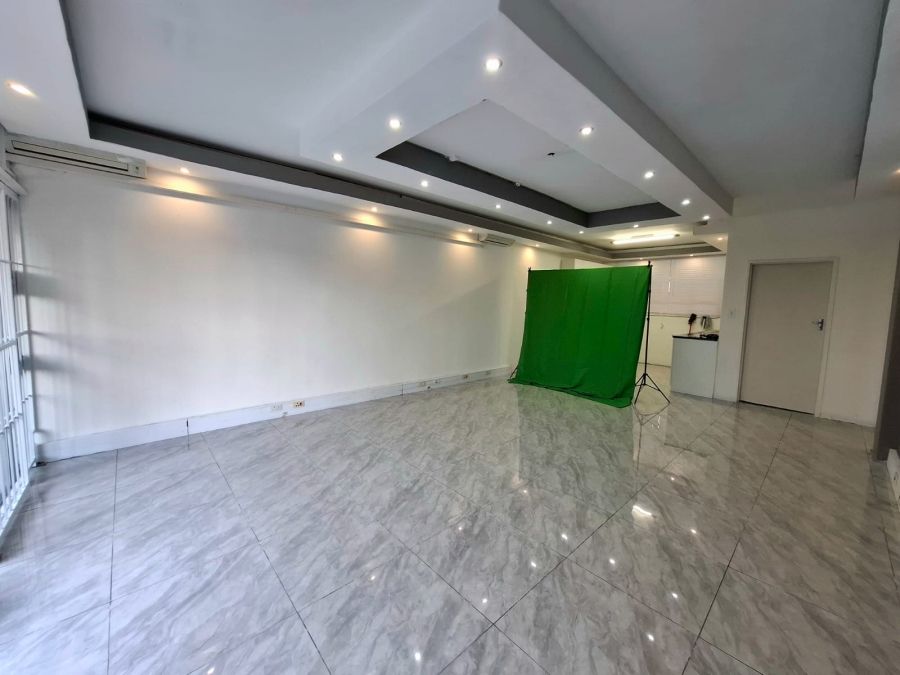 Commercial Property for Sale in Oakdale Western Cape